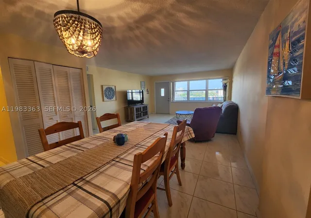 Listing Photo 4 - Condo for sale in building located at 401 Golden Isles Dr, Hallandale Beach, FL 33009 - Unit #1114