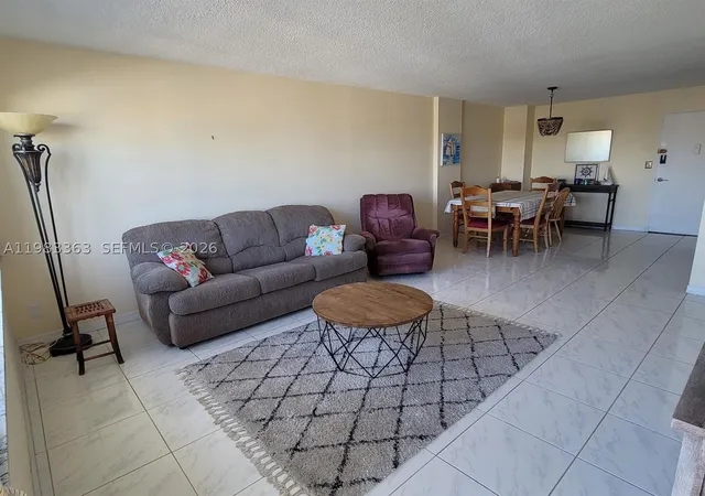 Listing Photo 5 - Condo for sale in building located at 401 Golden Isles Dr, Hallandale Beach, FL 33009 - Unit #1114