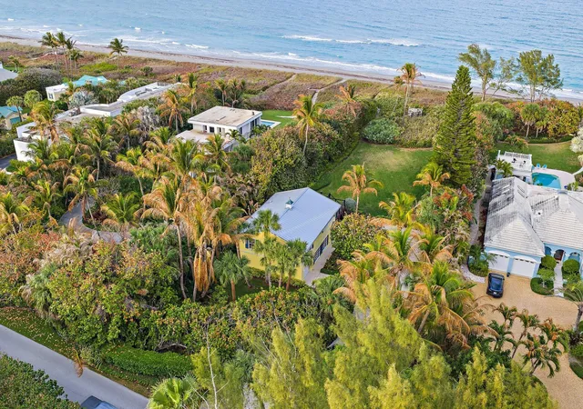 1st image of 31 N Beach Rd, Jupiter Island, FL 33455 | MLS# B26002704