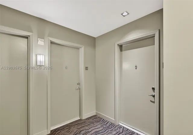 Photo 4 of Condo for sale at 950 Brickell Bay Dr #4100, Miami, FL 33131 | MLS# A11983675 | Listing updated on 2026-10-08