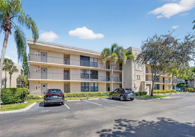 1st image of 11 Royal Palm Wy #3040, Boca Raton, FL 33432 | MLS# B26002816