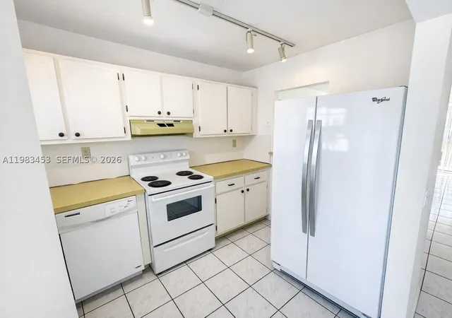 1630 W 46th St #514B