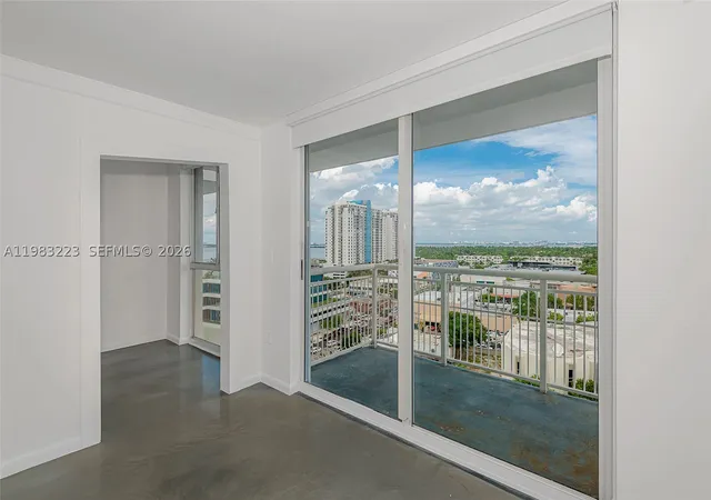 4th image of 1688 W Ave, Miami Beach, FL 33139