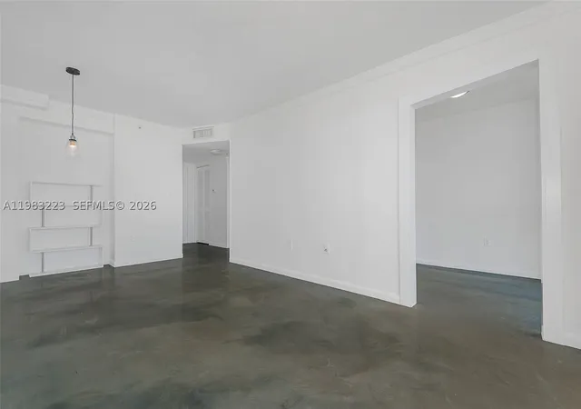 5th image of 1688 W Ave, Miami Beach, FL 33139