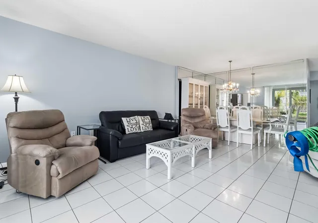 Homes for sale in Dania Beach, FL | 1024 Se 5th Ave #107, Dania Beach, FL 33004 | MLS# B26003165