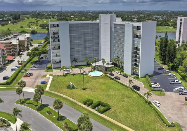 Homes for sale in North Palm Beach, FL | 336 Golfview Rd #203, North Palm Beach, FL 33408 | MLS# B26003198