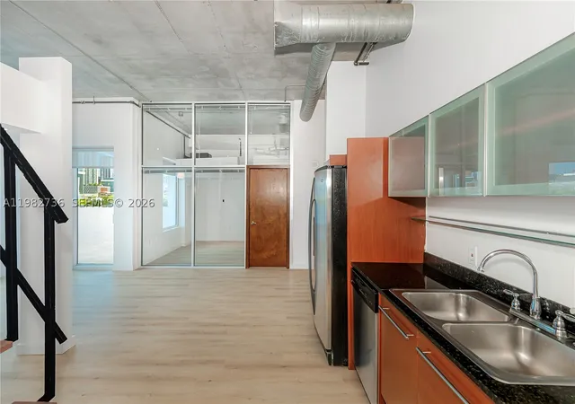 5th image of 10 Sw South River Dr #607, Miami, FL 33130 | MLS# A11982736