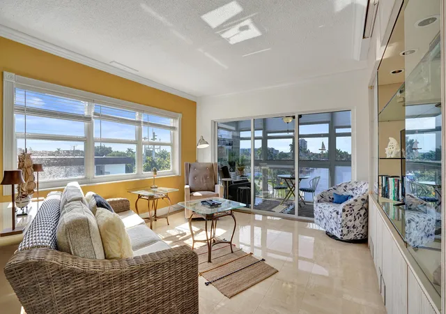 Homes for sale in Lauderdale-by-the-Sea, FL | 1481 S Ocean Blvd, Lauderdale-by-the-Sea, FL 33062