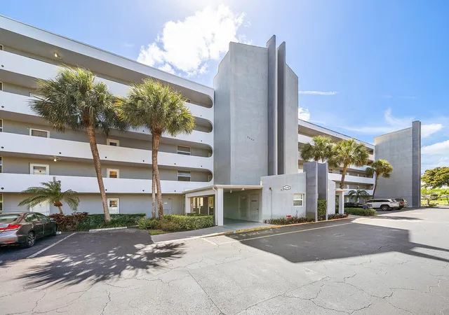 2nd image of 6699 Nw 2nd Ave #415, Boca Raton, FL 33487 | MLS# B26003437