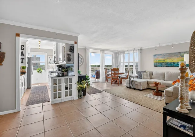 3rd image of 1050 Hillsboro Mile #602w, Hillsboro Beach, FL 33062 | MLS# B26003521