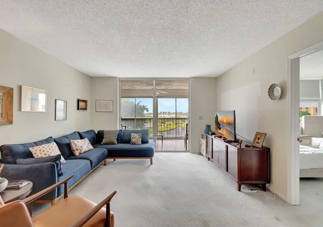 2nd image of 14575 Bonaire Blvd, Delray Beach, FL 33446