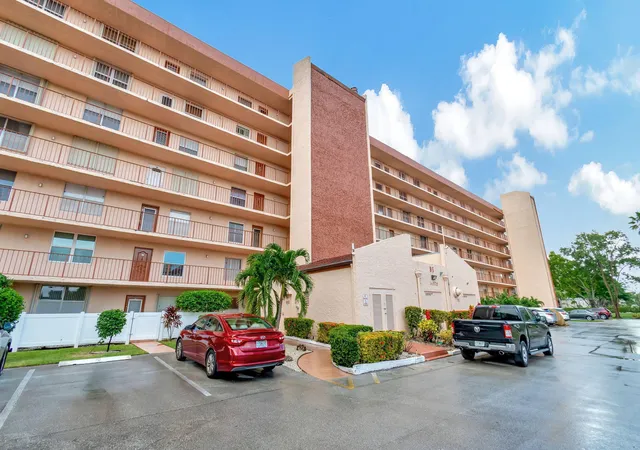 3rd image of 14575 Bonaire Blvd, Delray Beach, FL 33446