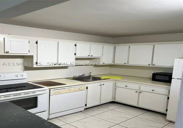 Photo 3 of Sale Pending at 16950 W Dixie Hwy #A-529, North Miami Beach, FL 33160 | MLS# A11985145 | Listing updated on 2026-08-04