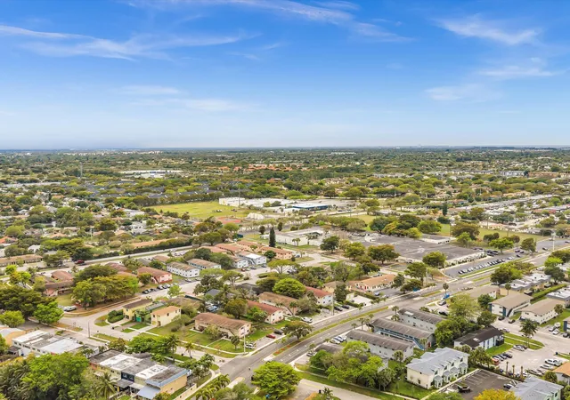 Homes for sale in North Lauderdale, FL | 7430 Kimberly Boulevard, North Lauderdale, FL 33068 | Houzeo