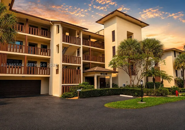 1st image of 166 Se St Lucie Blvd # Un #D-203, Stuart, FL 34996 | MLS# A11985504