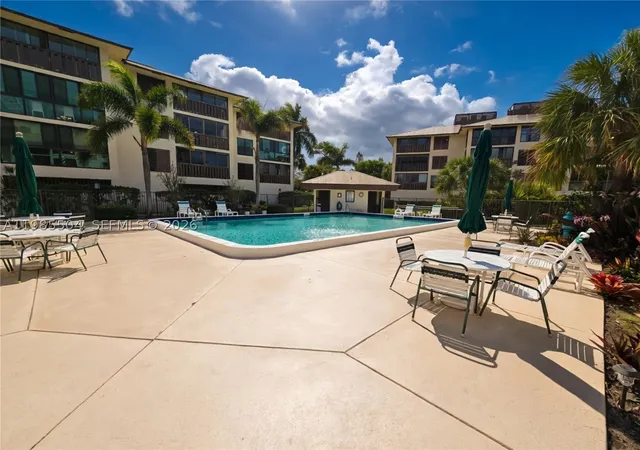 2nd image of 166 Se St Lucie Blvd # Union, Stuart, FL 34996