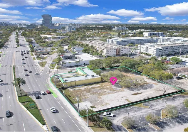 2nd image of 124 S Federal Hwy, Hallandale Beach, FL 33009 | MLS# A11985756