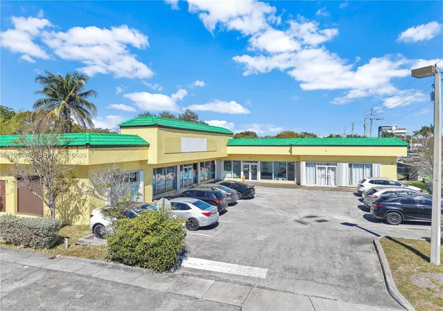 4th image of 124 S Federal Hwy, Hallandale Beach, FL 33009 | MLS# A11985756
