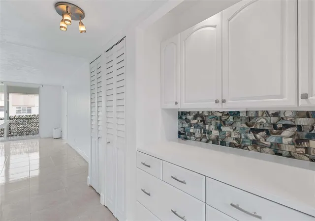 Homes for sale in Lauderdale Lakes, FL | 2841 Somerset Dr #311, Lauderdale Lakes, FL 33311 | MLS# B26004333