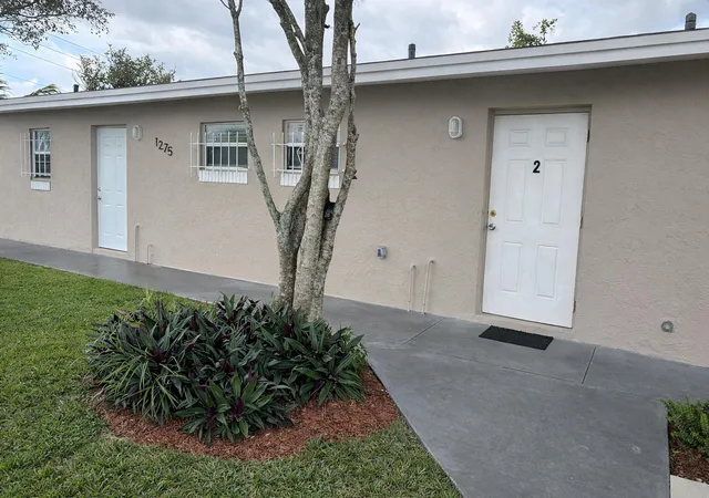 3rd image of 1275 Nw 27Th Ave #1-2, Fort Lauderdale, FL 33311 | MLS# B26004360