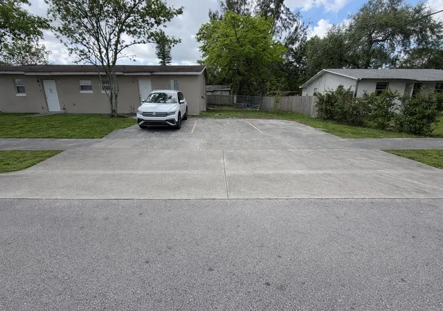 5th image of 1275 Nw 27Th Ave #1-2, Fort Lauderdale, FL 33311 | MLS# B26004360