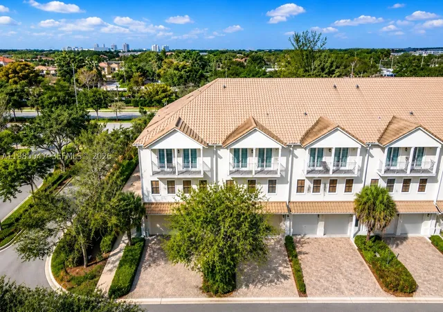 1st image of 6841 N Lakeside Cir N #109-1, Davie, FL 33314 | MLS# A11985547