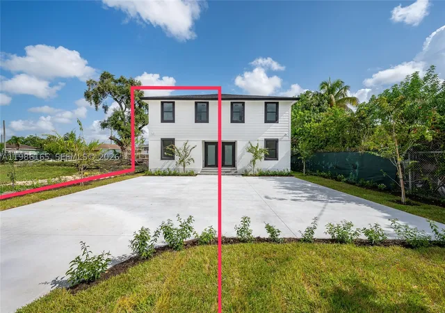 Photo 2 of Multi family home for sale at 528 Nw 13th St, Florida City, FL 33034 | MLS# A11986165 | Listing updated on 2026-10-07