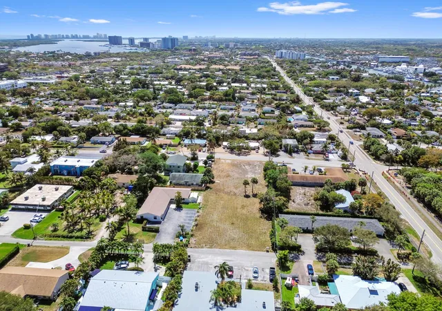 12th image of 1955 Juno Rd, North Palm Beach, FL 33408 | MLS# B26004510