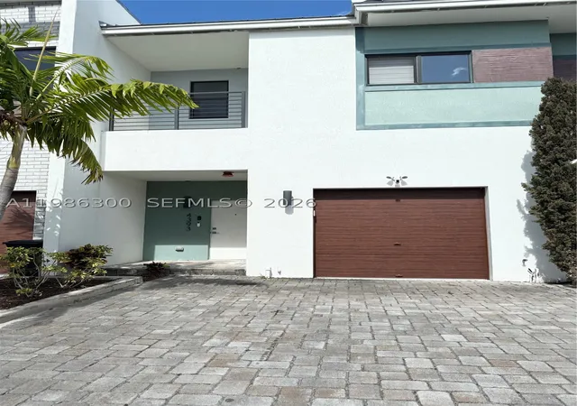 Photo 1 of Townhouse for sale at 4393 Nw 9th St, Plantation, FL 33317 | MLS# A11986300 | Listing updated on 2026-09-29