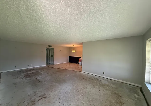 12th image of 1052 North Dr #B, Delray Beach, FL 33445 | MLS# B26004639