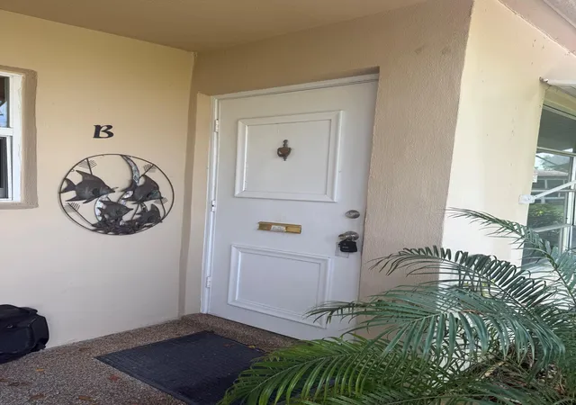 2nd image of 1052 North Dr #B, Delray Beach, FL 33445 | MLS# B26004639