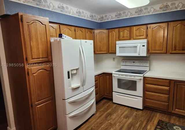 Photo 3 of Sale Pending at 690 Nw 19th St, Homestead, FL 33030 | MLS# A11985058 | Listing updated on 2026-10-05
