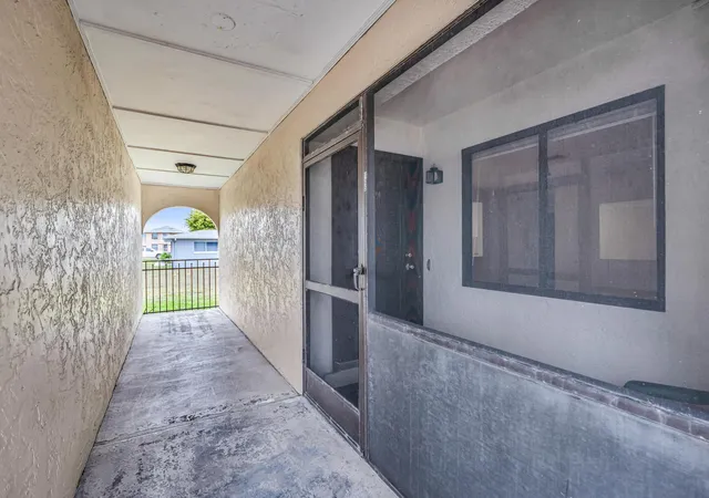 4th image of 151 Cape Coral Pkwy W, Cape Coral, FL 33914