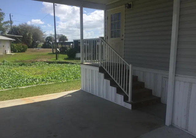 2nd image of 1753 West Ave, Moore Haven, FL 33471 | MLS# B26004833