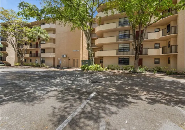 Homes for sale in Pompano Beach, FL | 3550 Blue Lake Dr #404, Pompano Beach, FL 33064 | MLS# B26004854