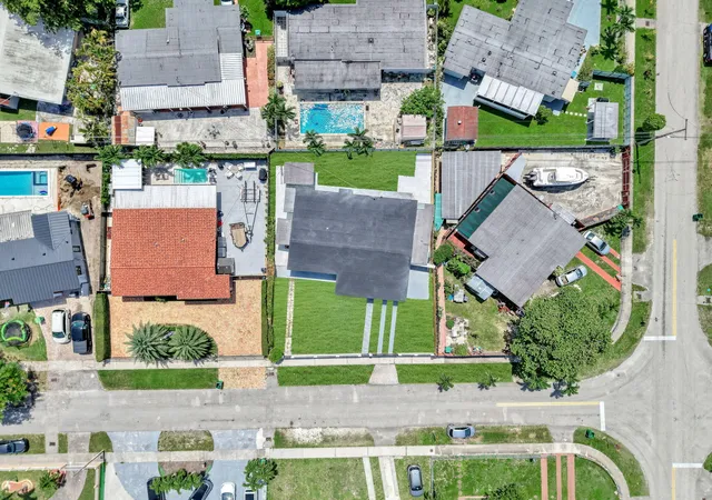Homes for sale in Miami, FL | 4040 Sw 108th Ave, Miami, FL 33165 | MLS# B26004965