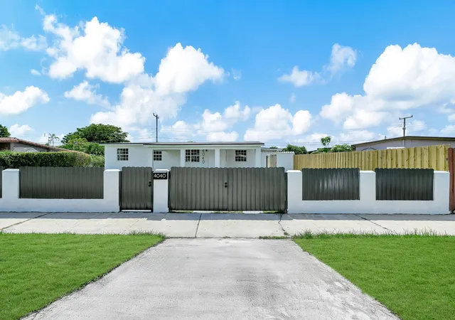 Homes for sale in Miami, FL | 4040 Sw 108Th Ave, Miami, FL 33165 | MLS# B26004965