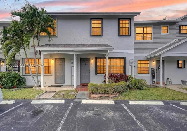 Townhouse for sale at 10413 Nw 6Th St, Pembroke Pines, FL 33026 | MLS# A11968689