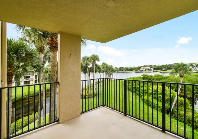 4th image of 1701 Marina Isle Wy, Jupiter, FL 33477