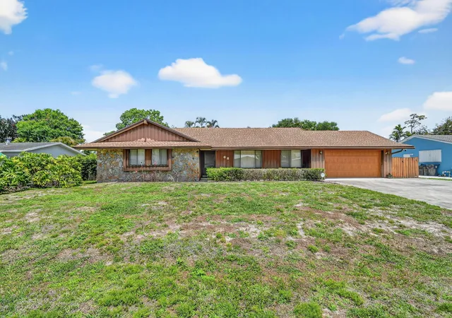 Homes for sale in Lake Worth, FL | 68 W Arch Dr, Lake Worth, FL 33467 | MLS# B26005098
