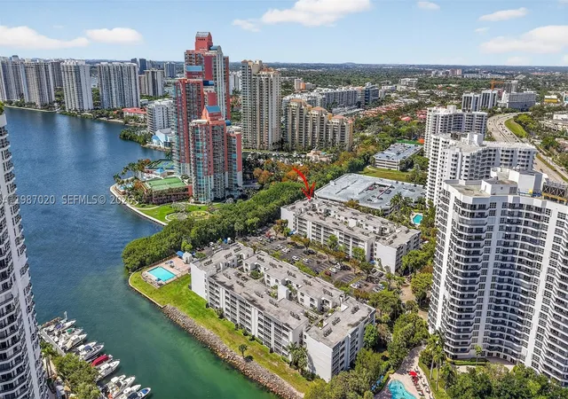 2nd image of 3350 Ne 192Nd St, Aventura, FL 33180