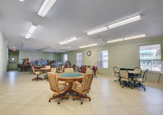2nd image of 725 Lori Dr, Palm Springs, FL 33461