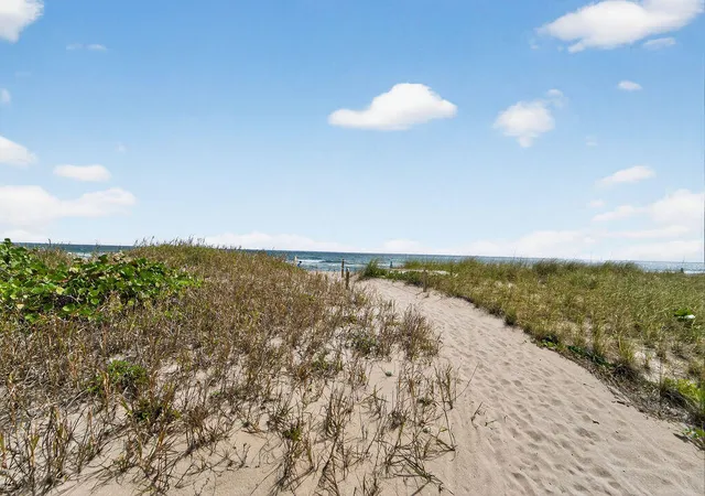 3rd image of 3200 Ne 7Th Ct, Pompano Beach, FL 33062