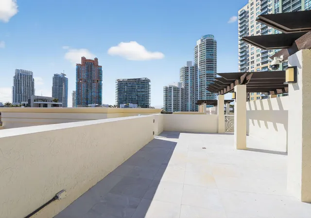 2nd image of 120 Jefferson Ave, Miami Beach, FL 33139 | MLS# B26005371