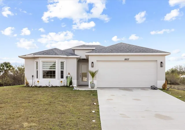 1st image of 8607 Sw 7th Ln, Okeechobee, FL 34974 | MLS# B26005367