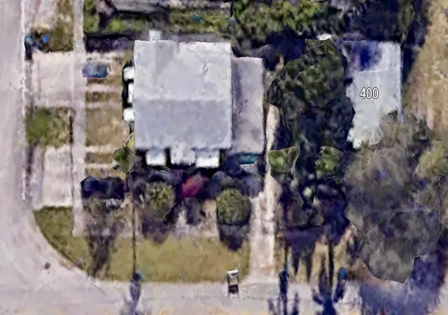 2nd image of 400 W Perry St #A,b,c,d, Lantana, FL 33462 | MLS# B26005398