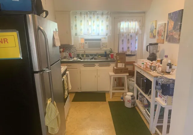 3rd image of 400 W Perry St #A,b,c,d, Lantana, FL 33462 | MLS# B26005398