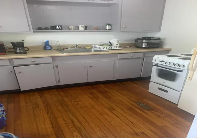 5th image of 400 W Perry St #A,b,c,d, Lantana, FL 33462 | MLS# B26005398