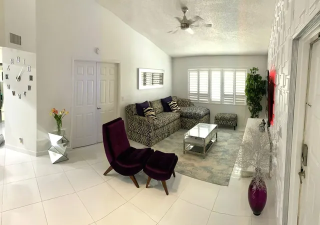4th image of 13770 Oneida Dr #B2, Delray Beach, FL 33446 | MLS# B26005421