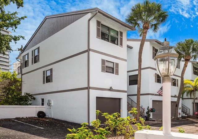 2nd image of 3250 Ne 12th St #1, Pompano Beach, FL 33062 | MLS# B26005429